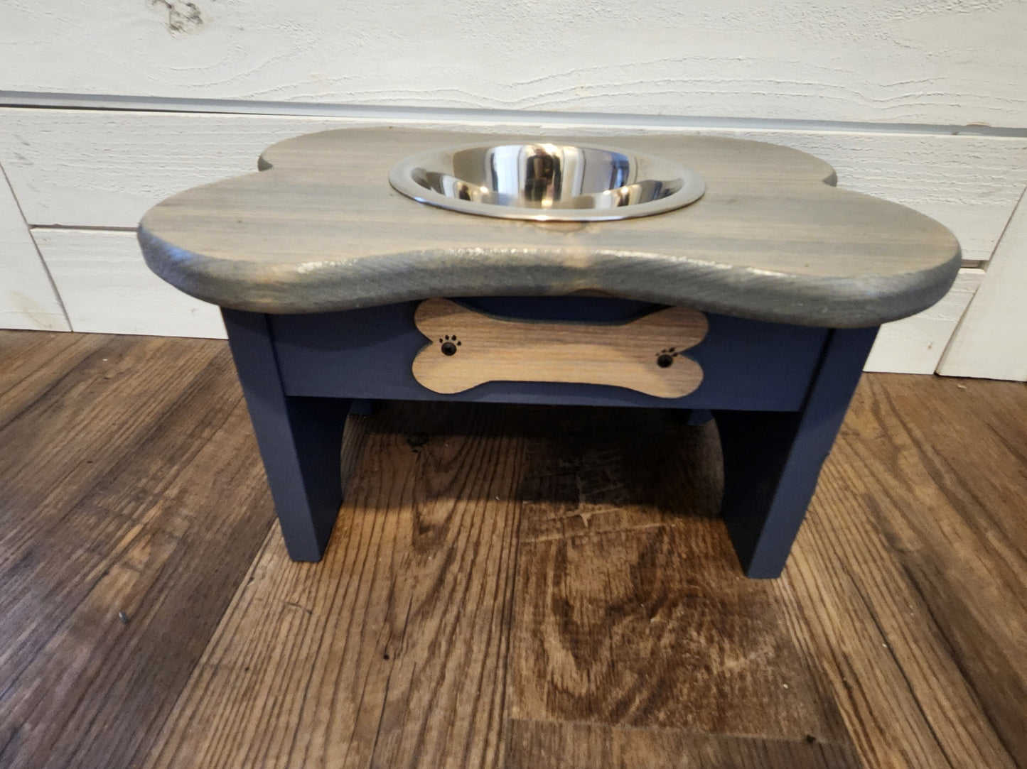 Single Dog Feeder