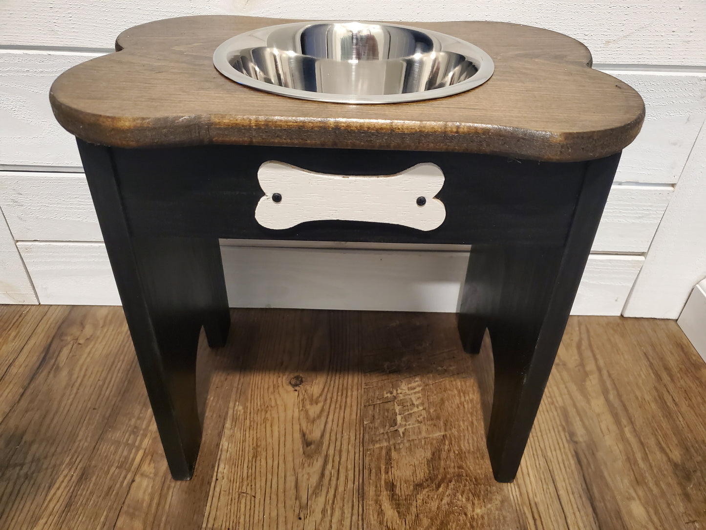 Single Dog Feeder